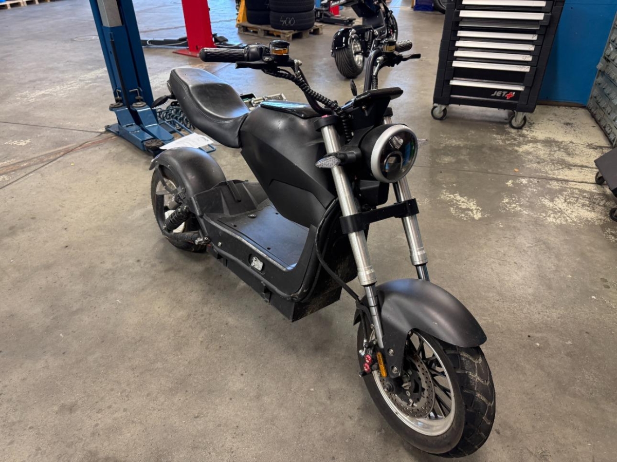 T9