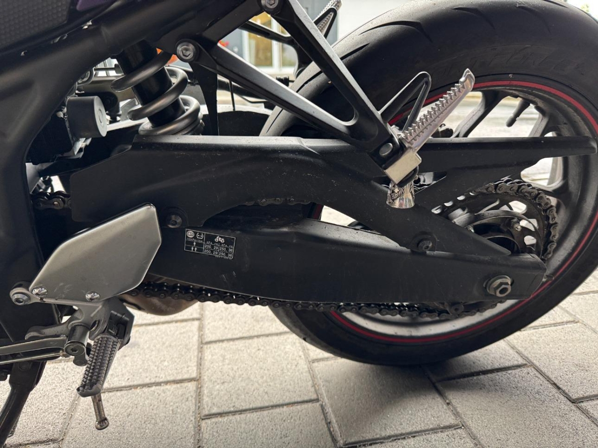 T16