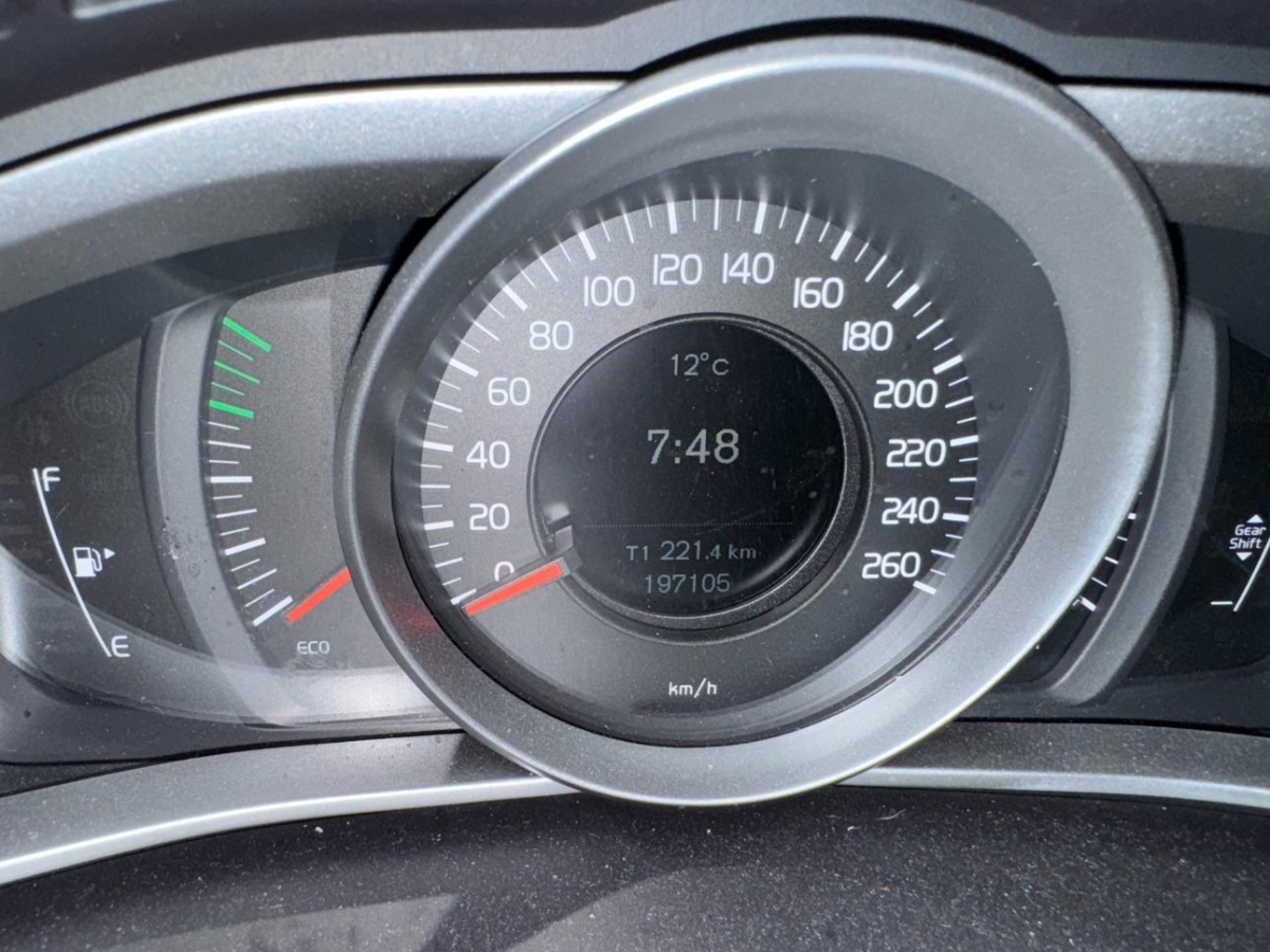 T9