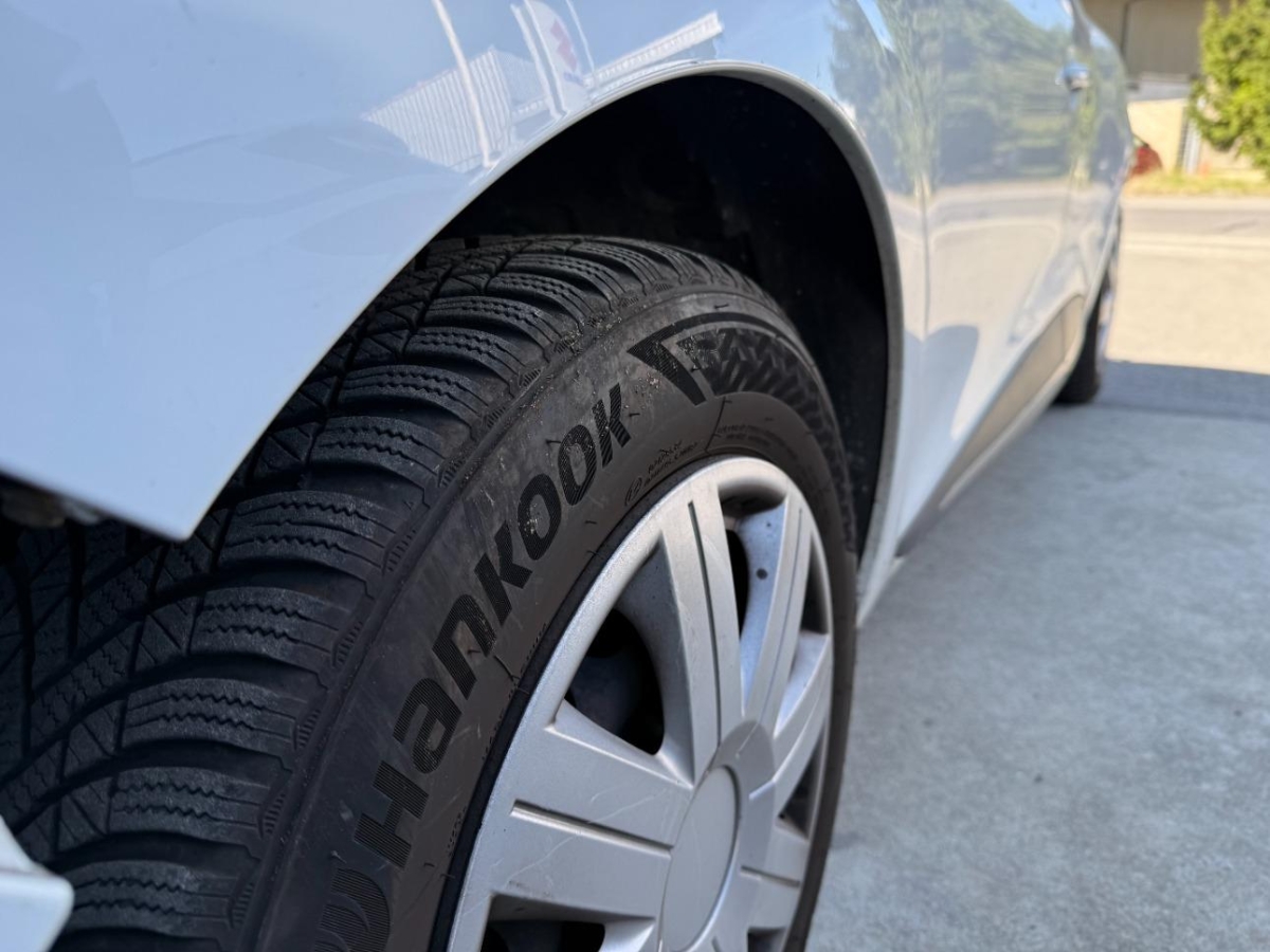 T18