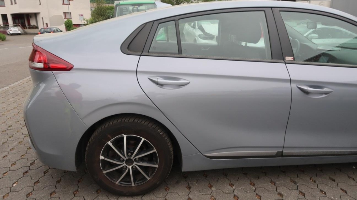 T16