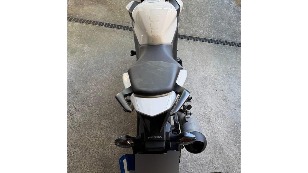 T9