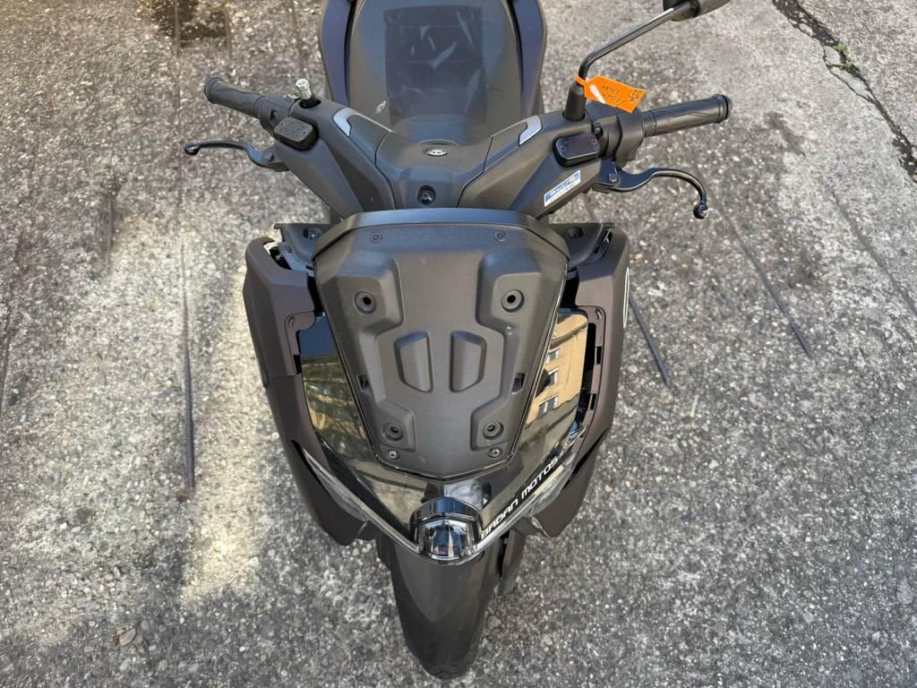 T9