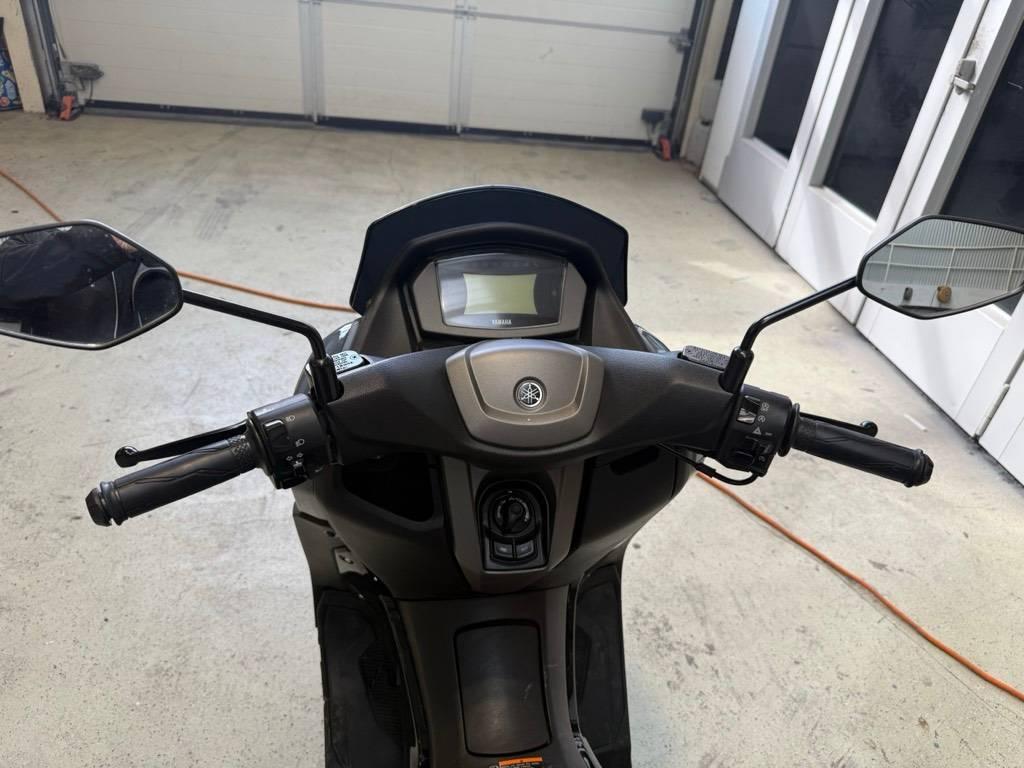 T9