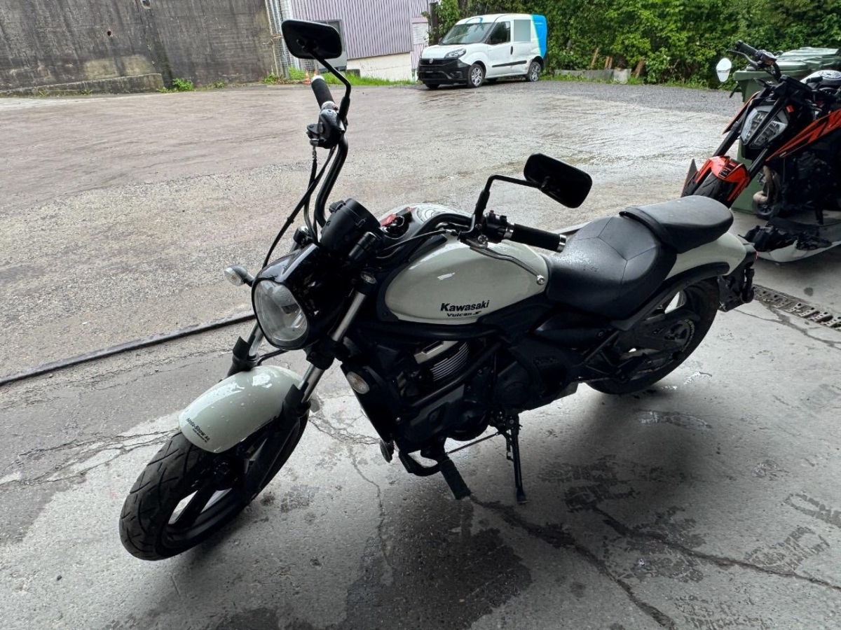 T7