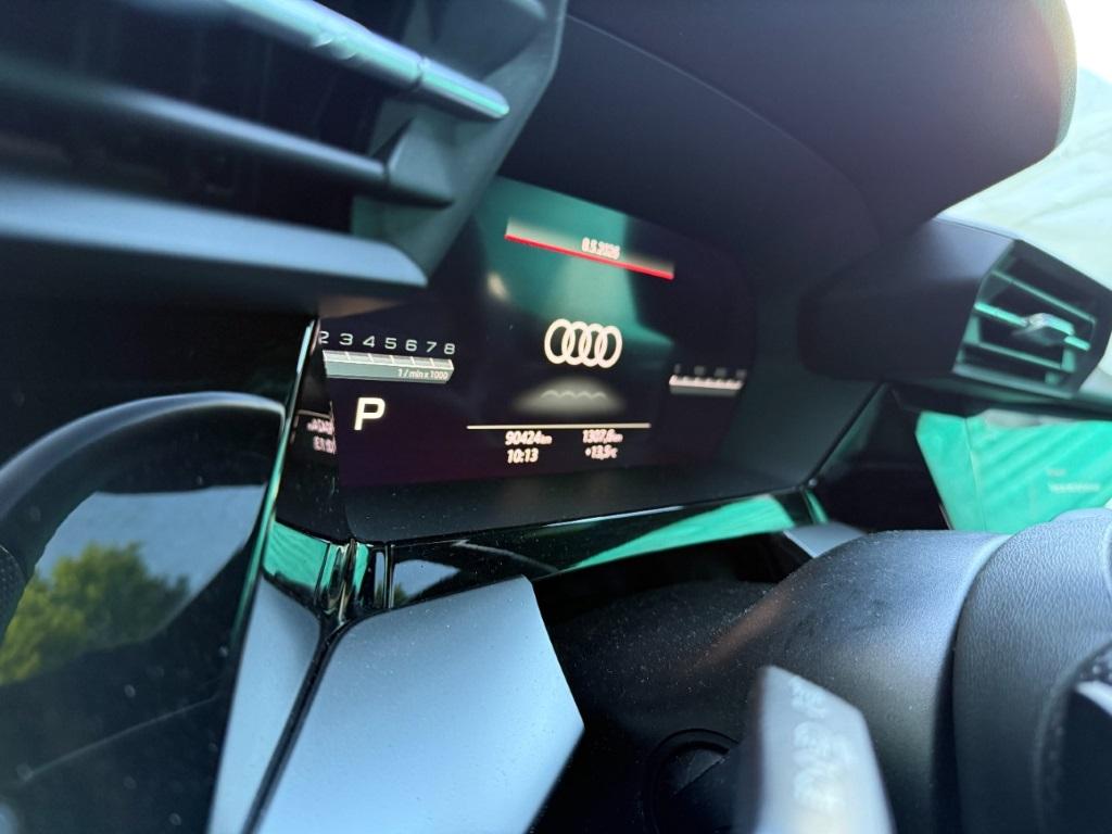 T9