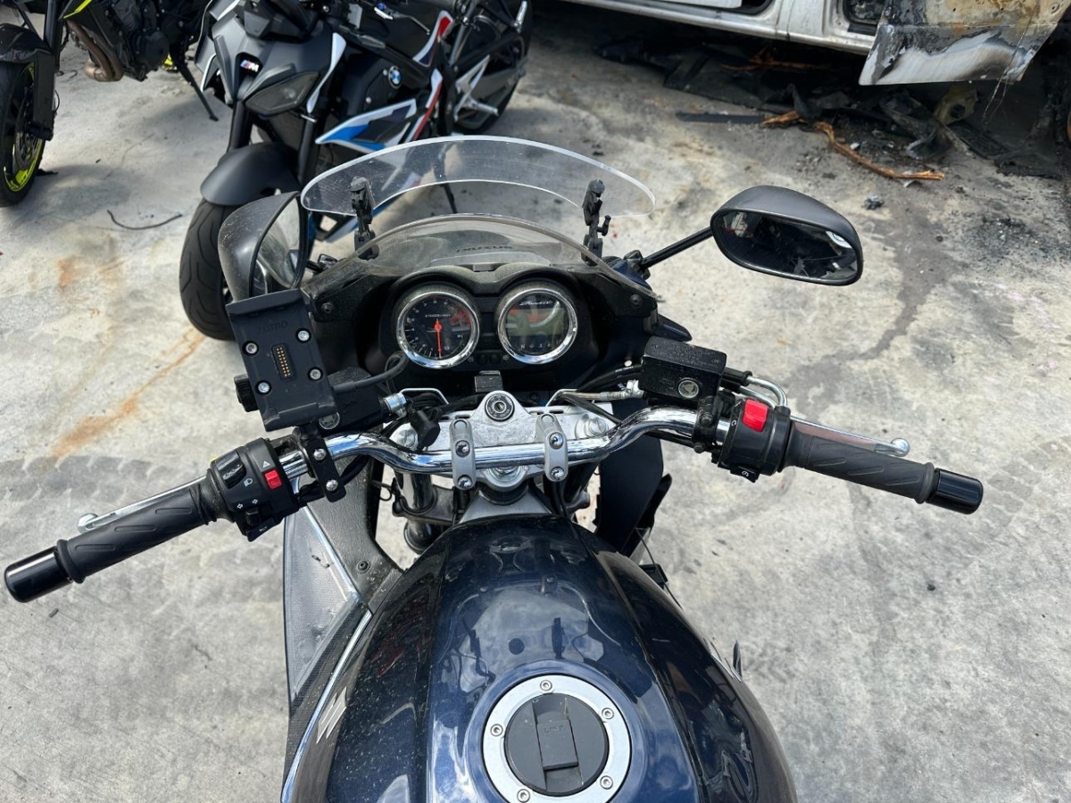 T10