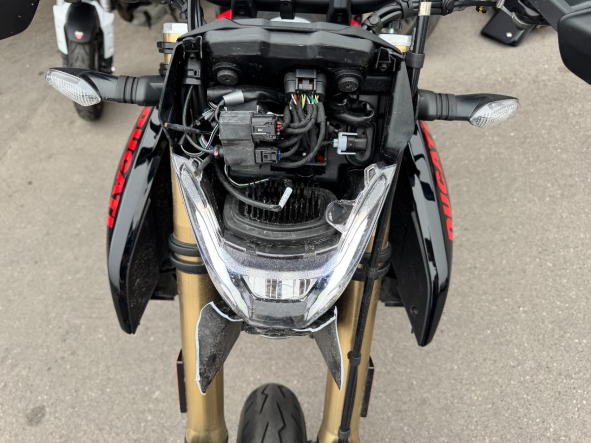T12