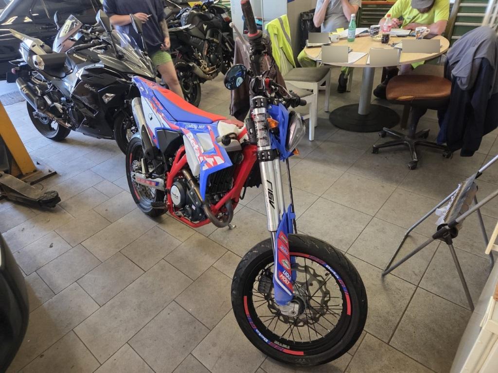 T1
