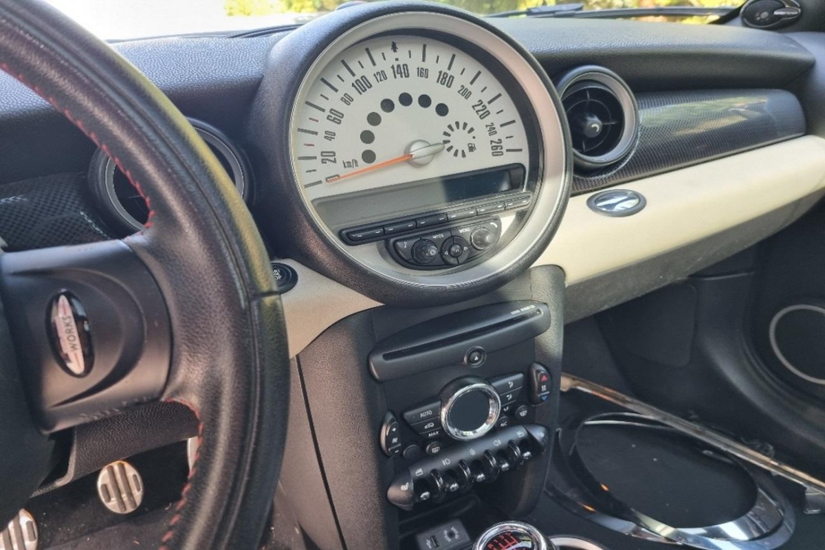 T9