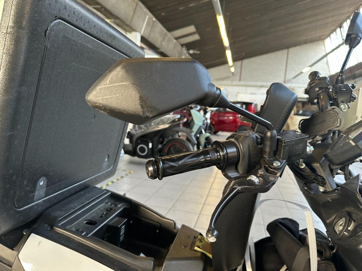 T8