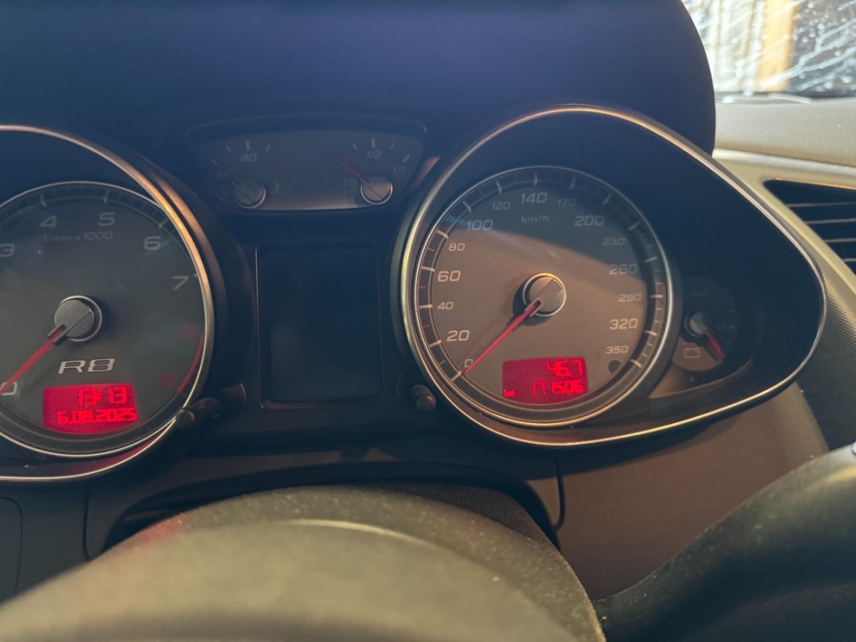 T8