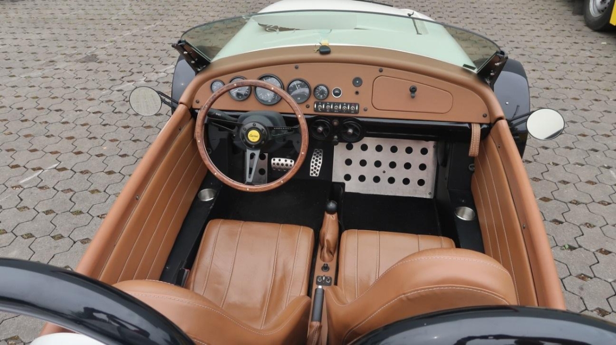 T9