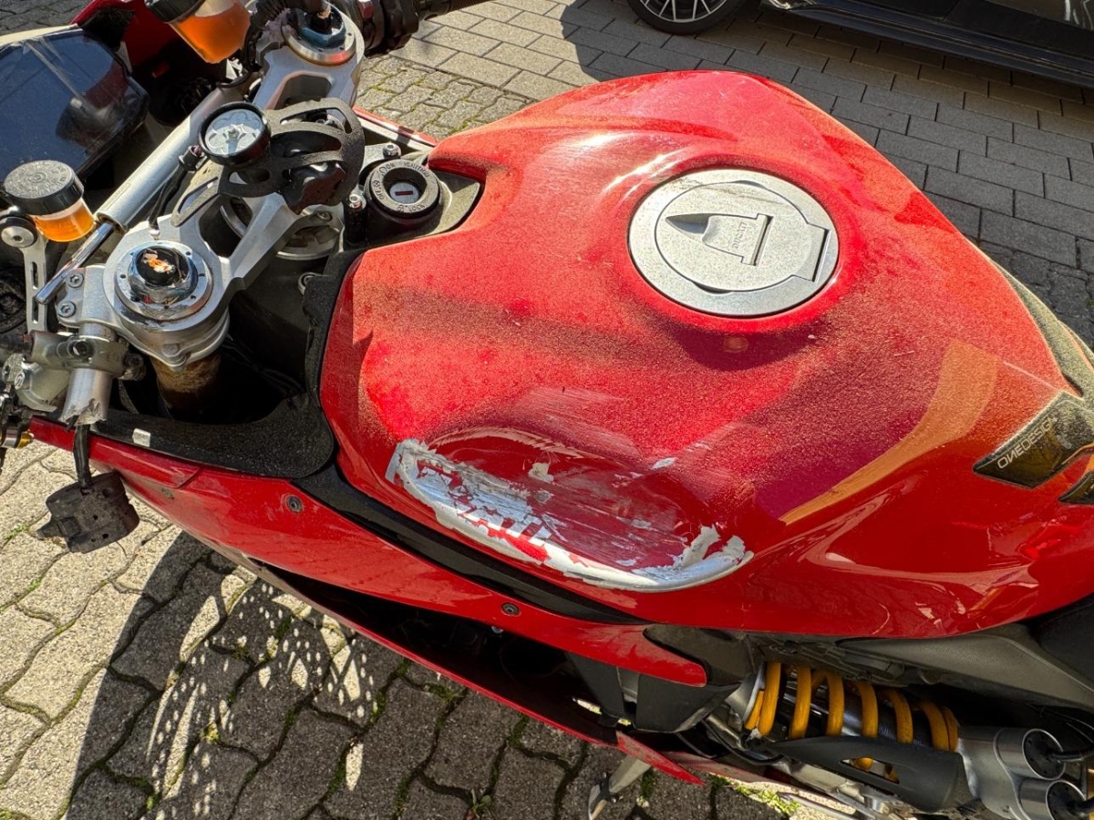 T13