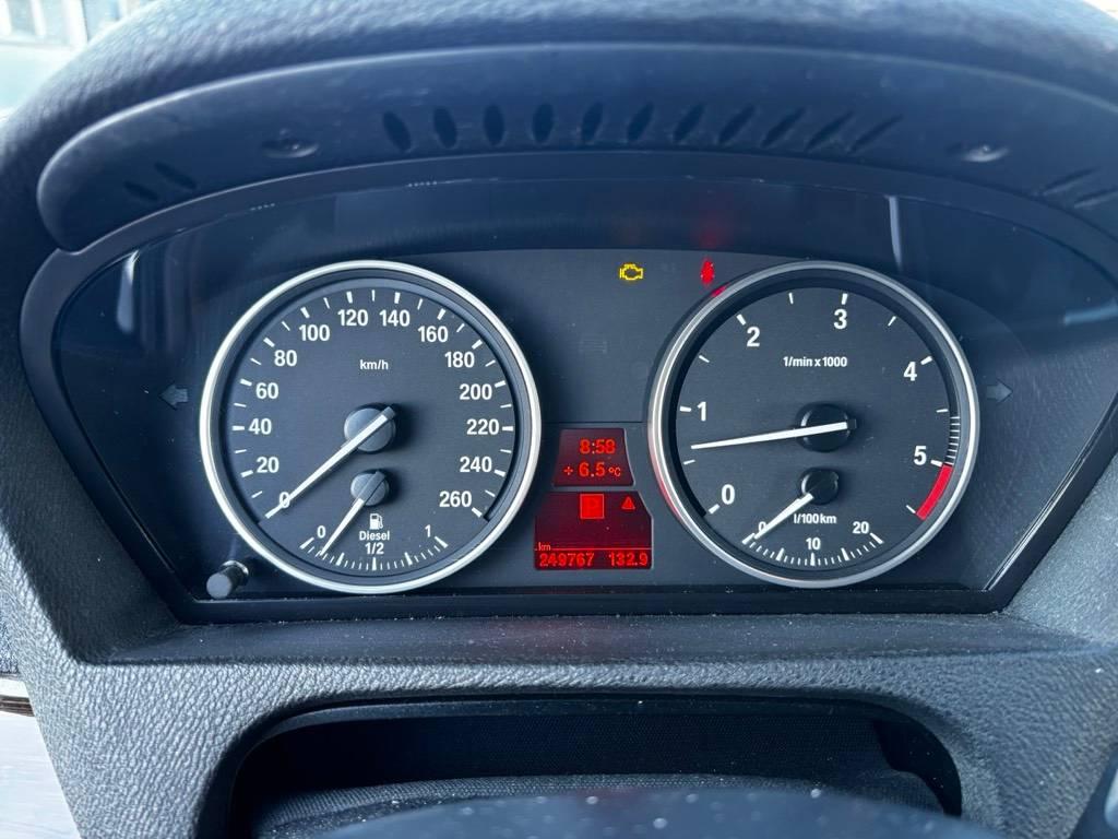 T8