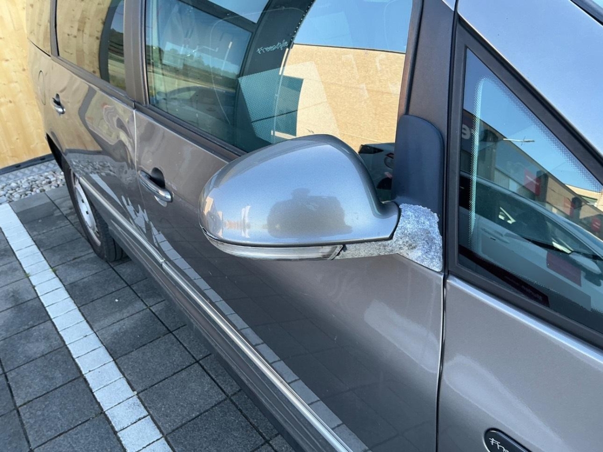 T18