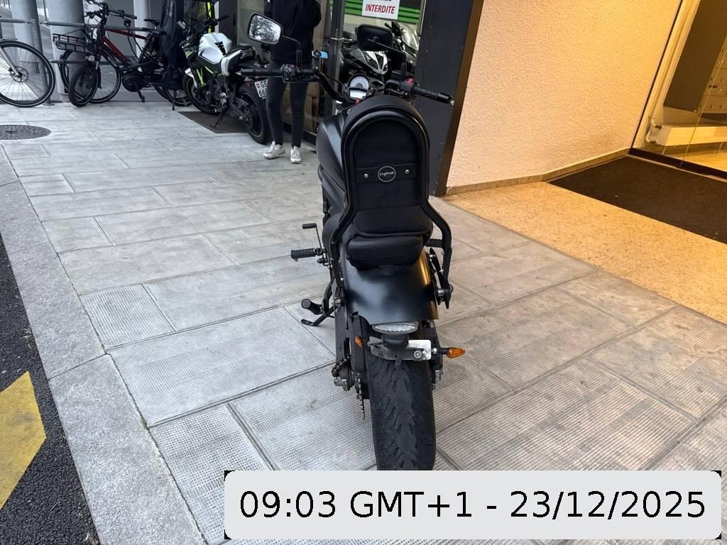 T9