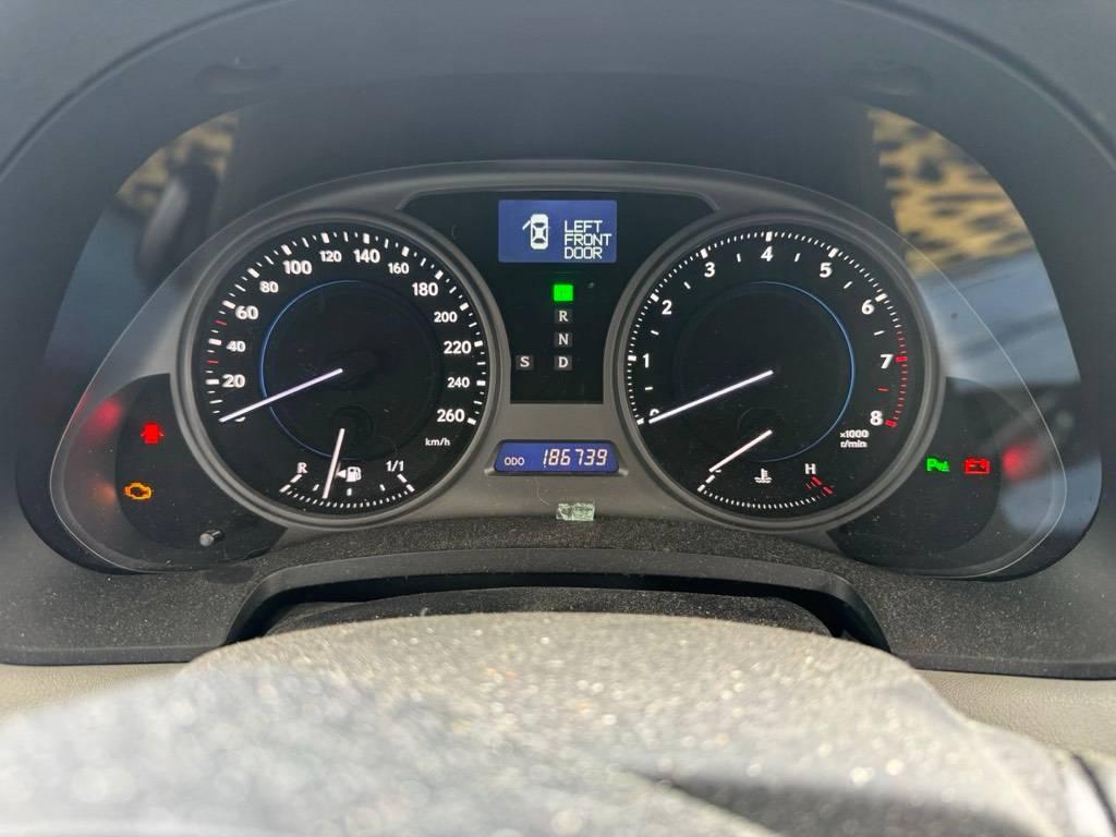 T9