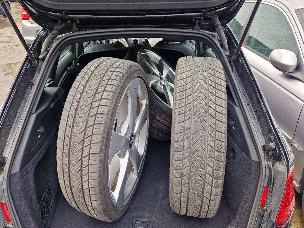 T18