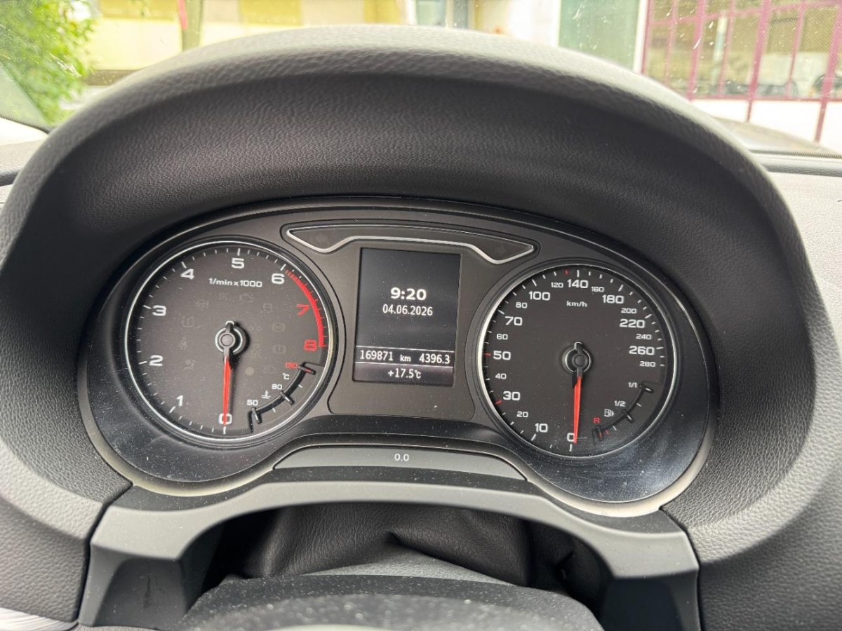 T8