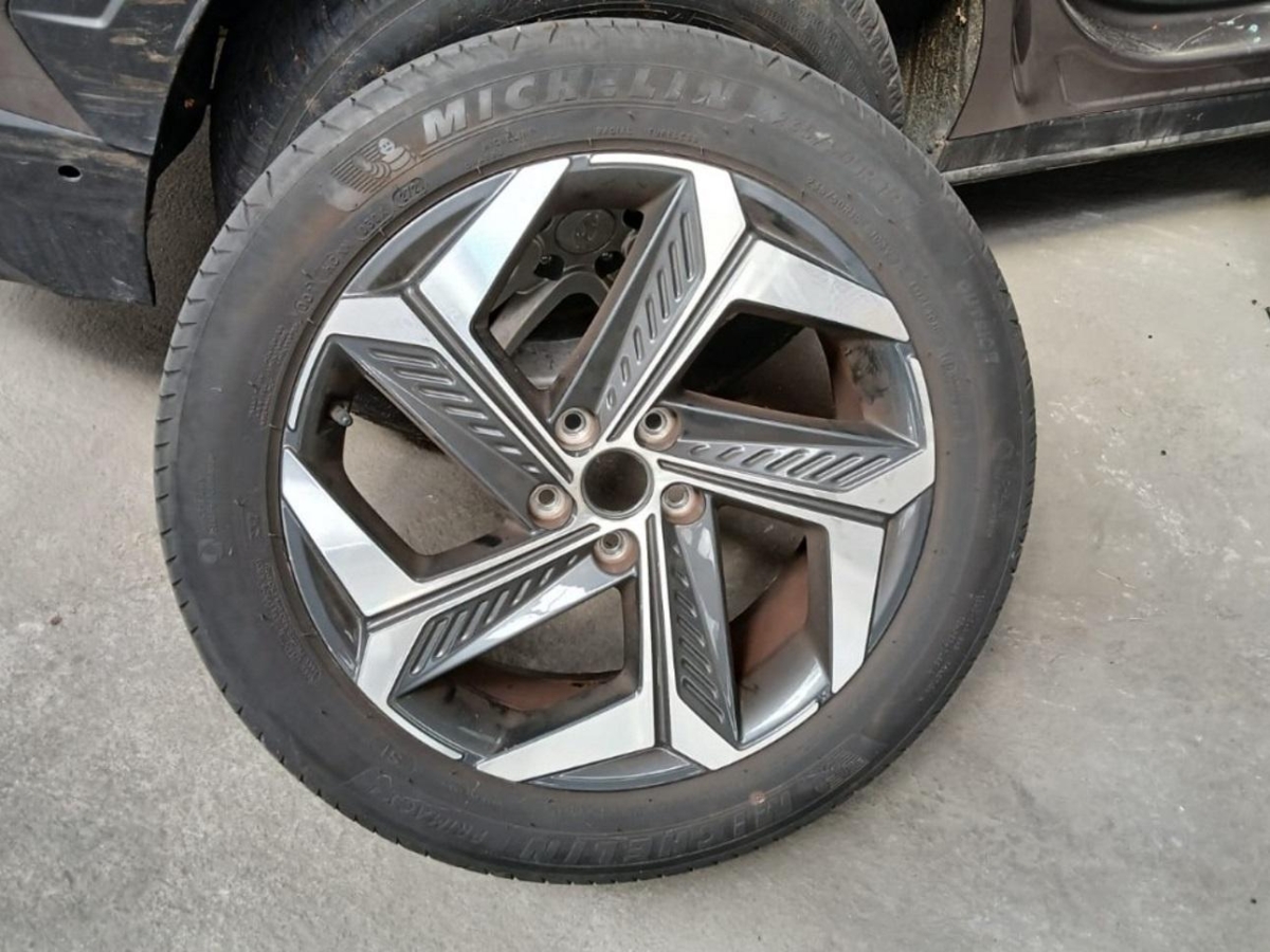 T10