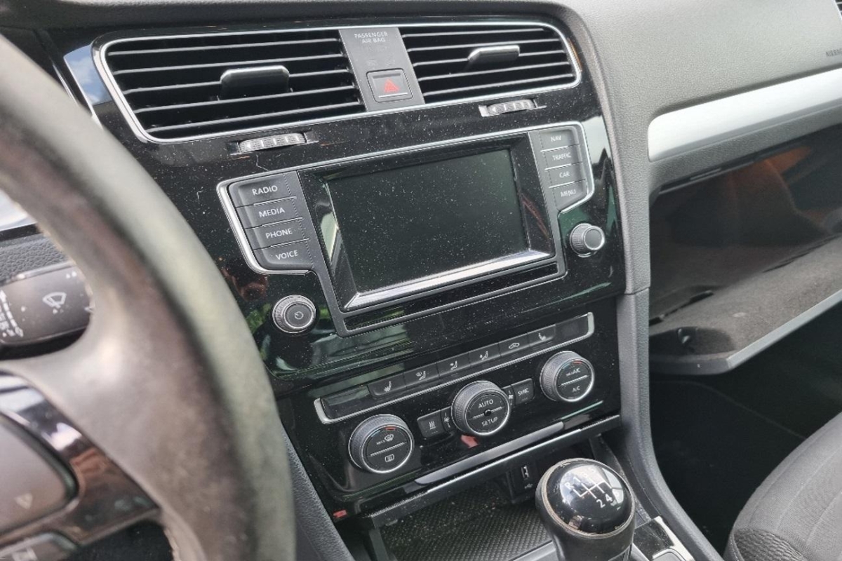 T9