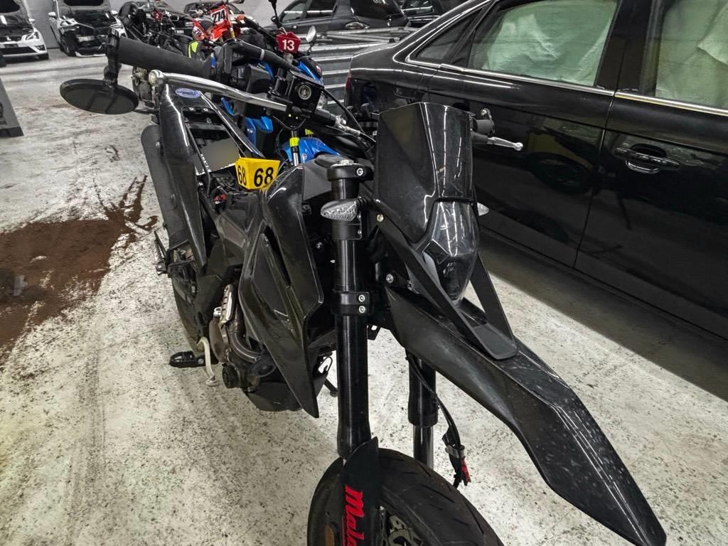T10