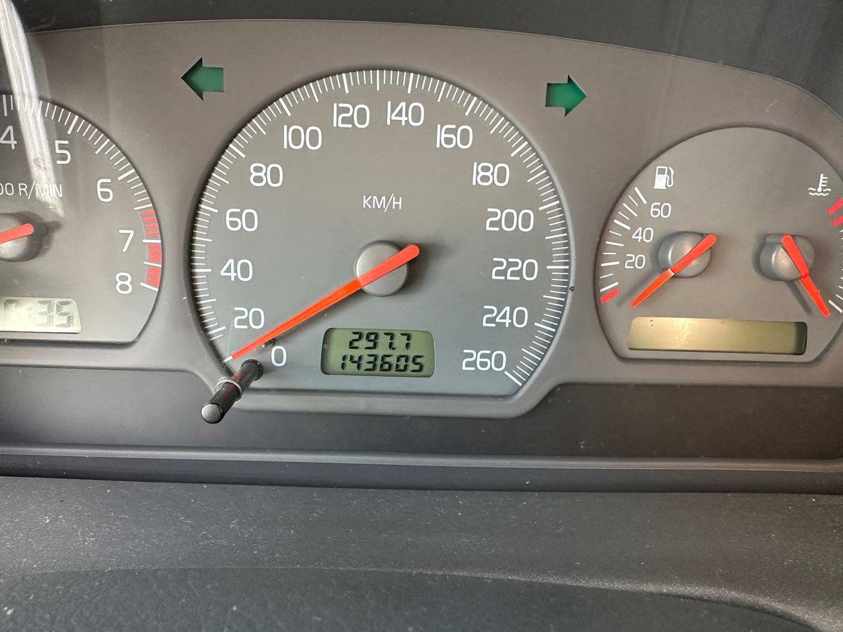 T8