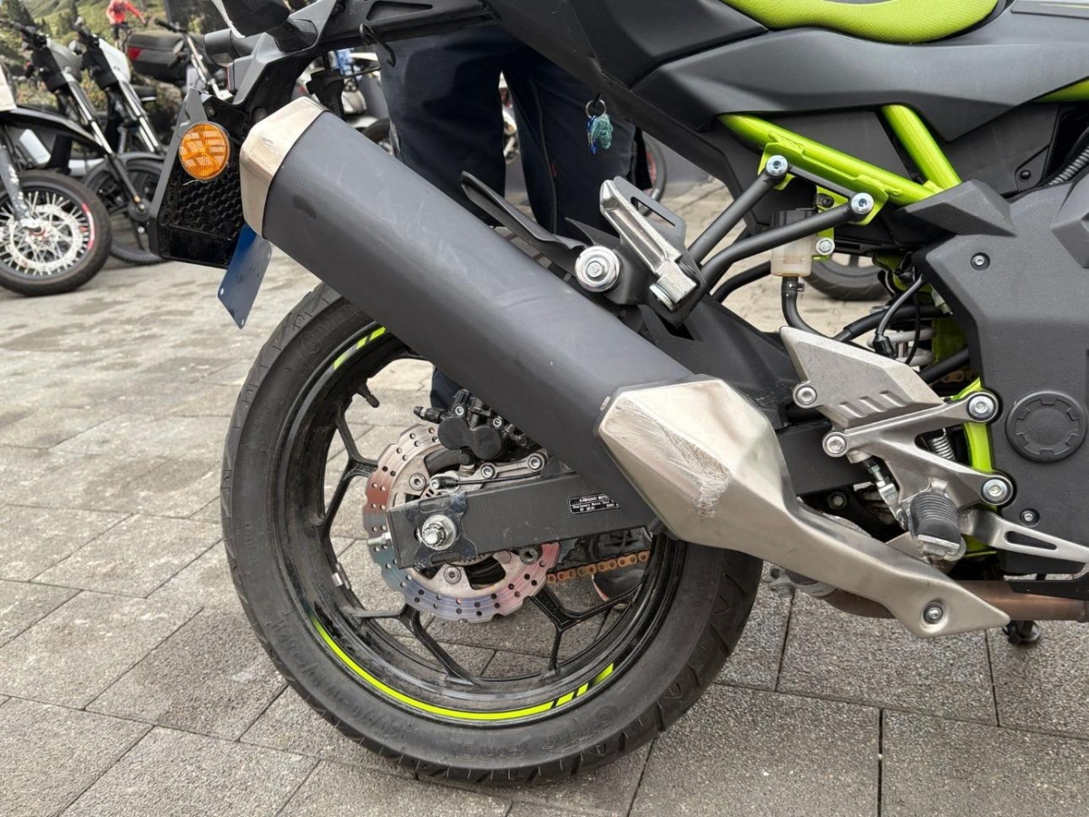 T16