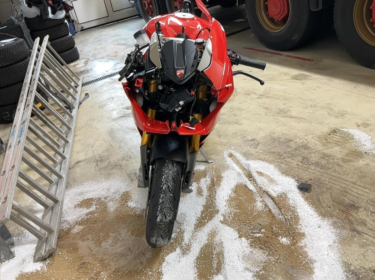 T8
