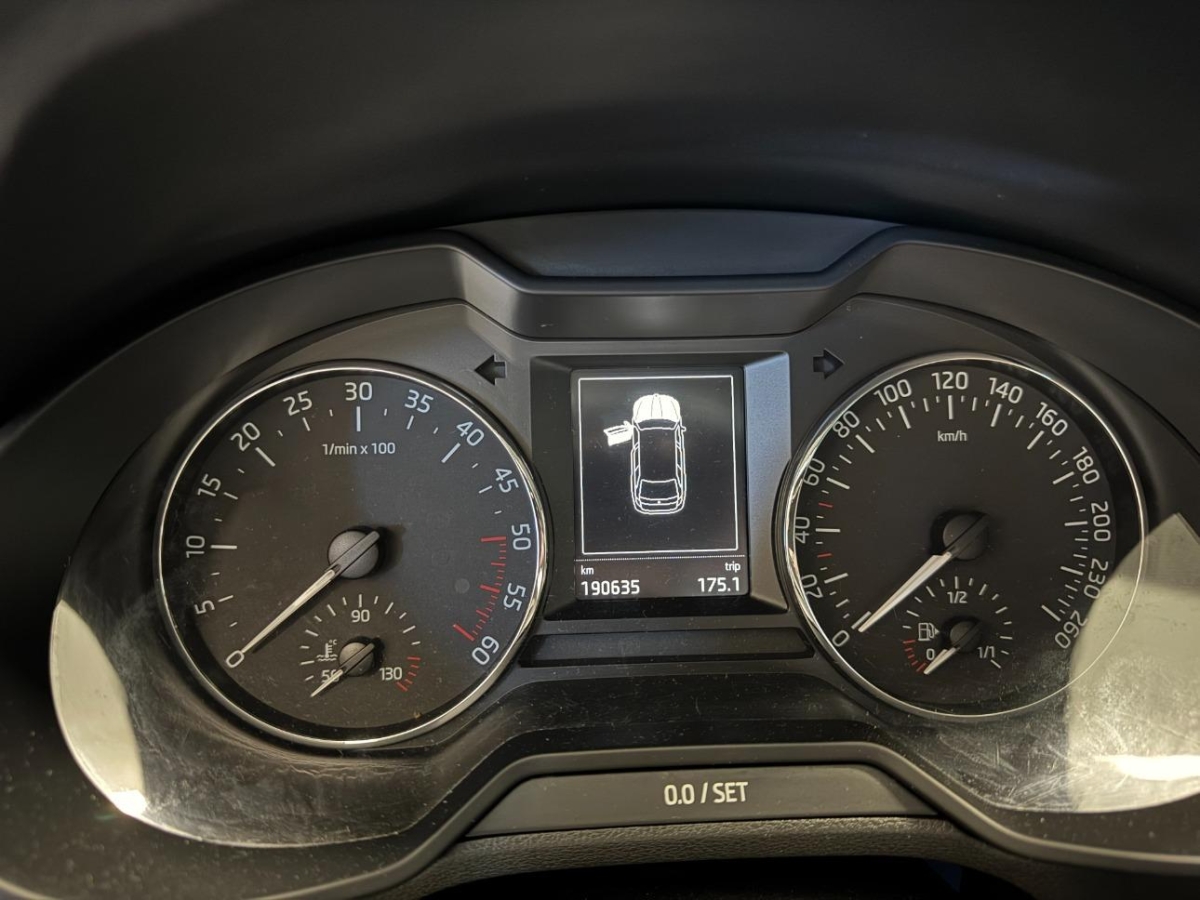 T12