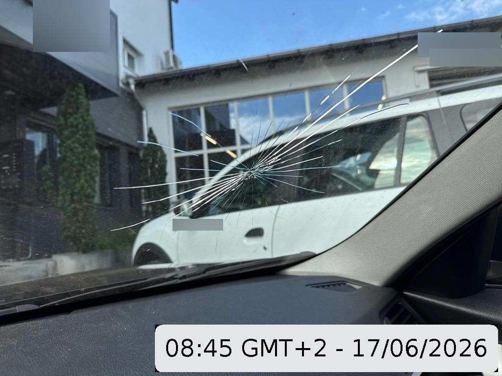 T18