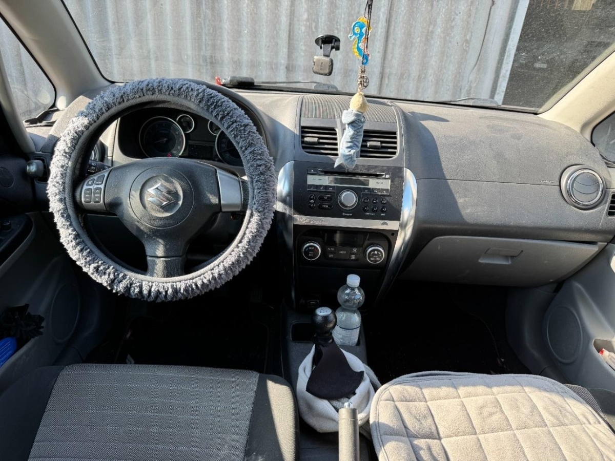 T9