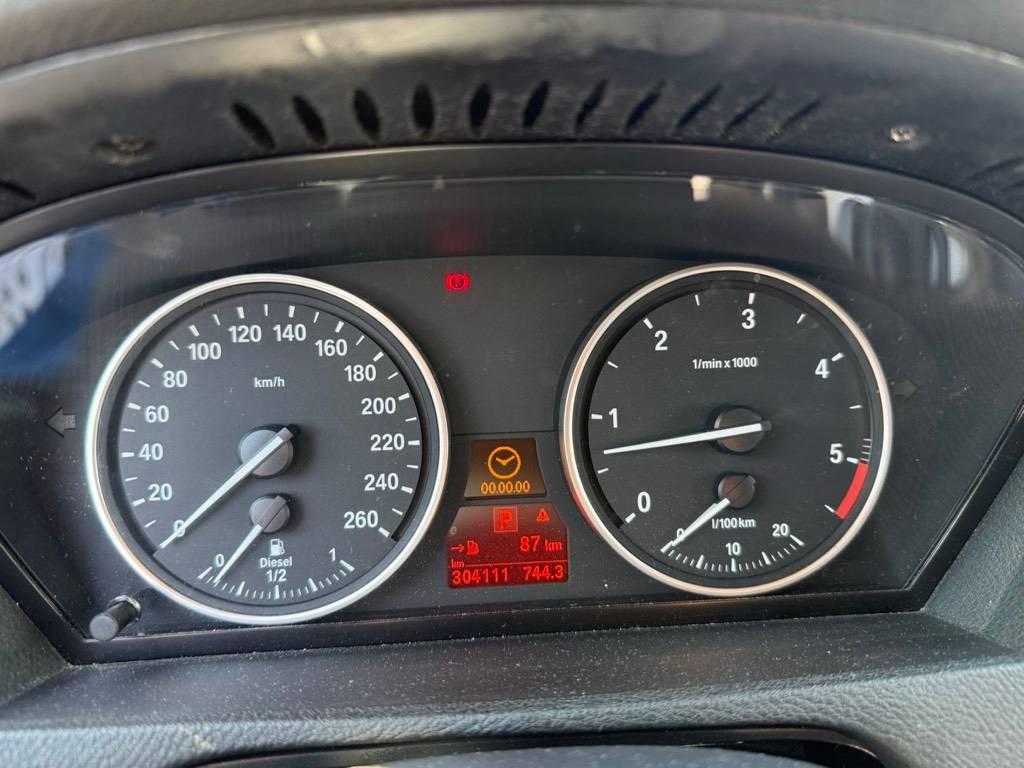 T8