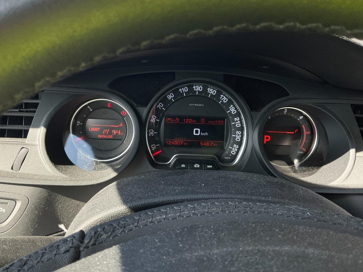 T9