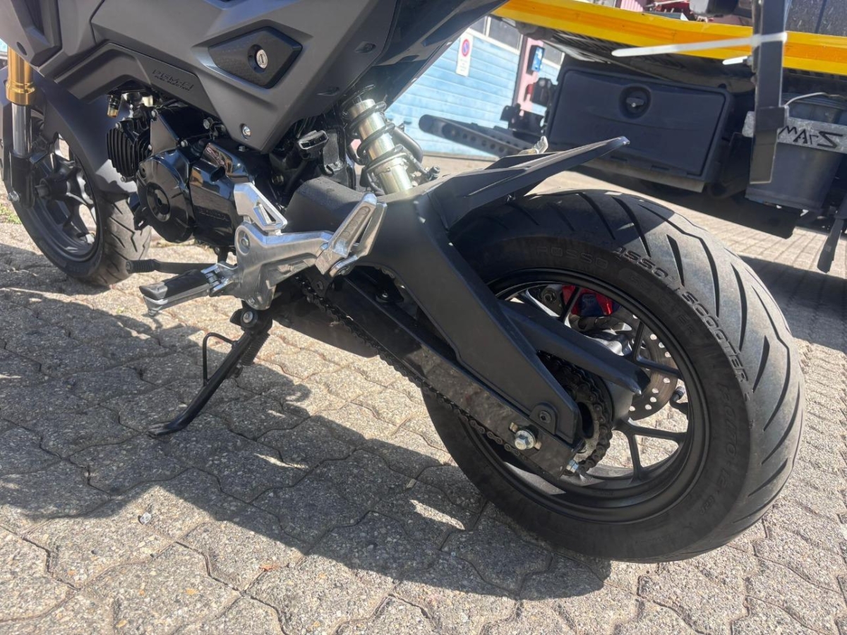 T8