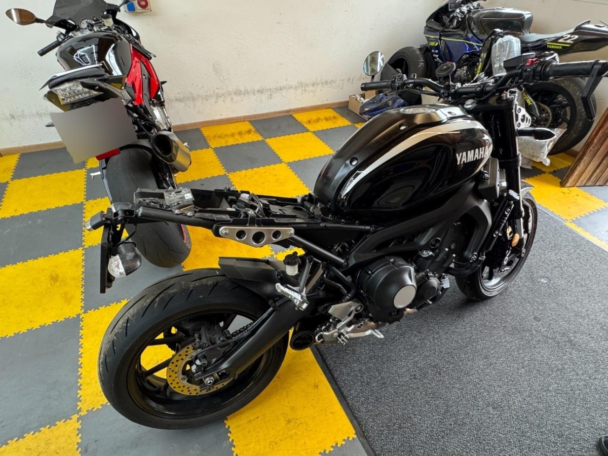 T7