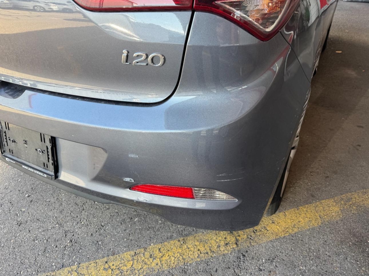 T12