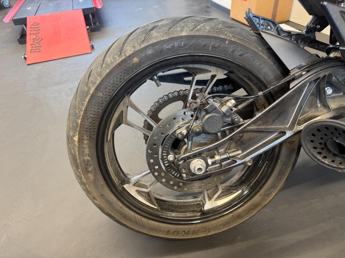 T18