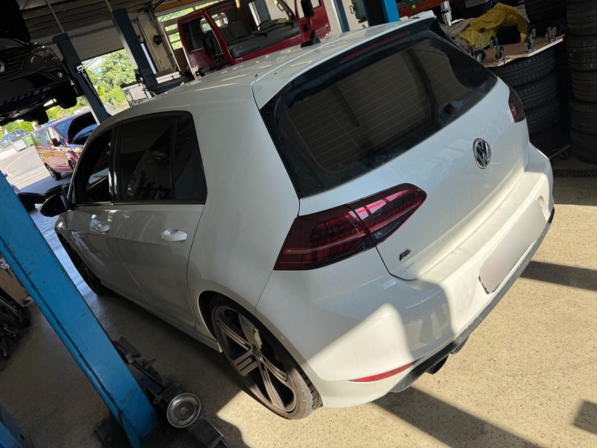 T1