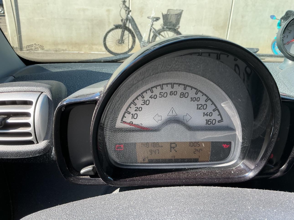 T9