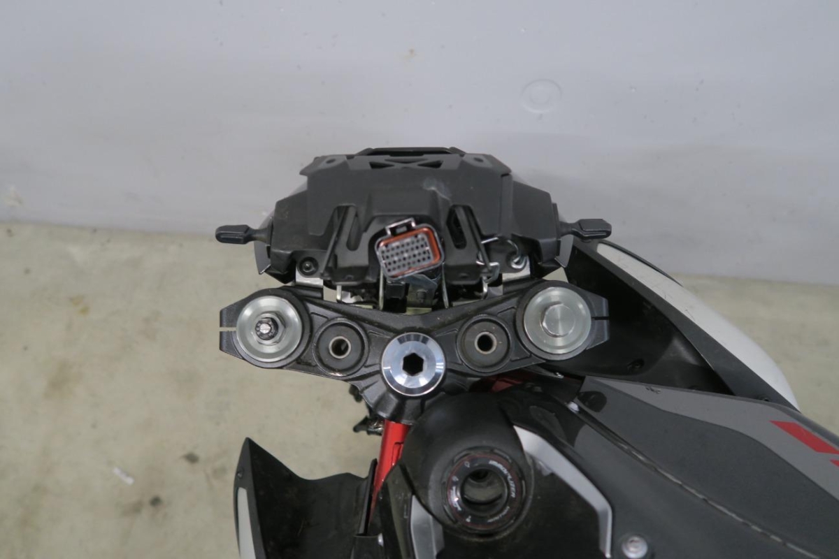 T8