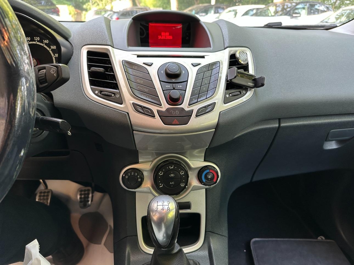 T10