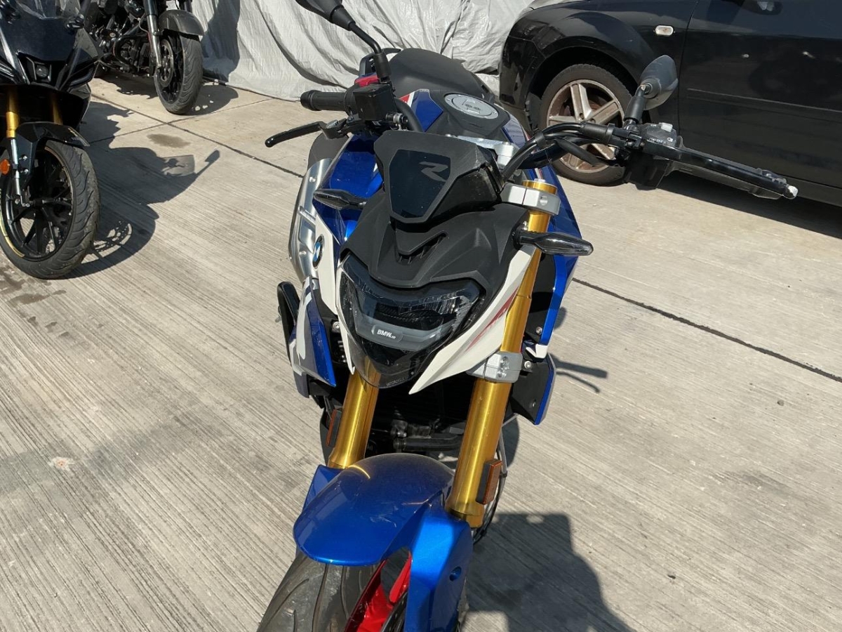 T9