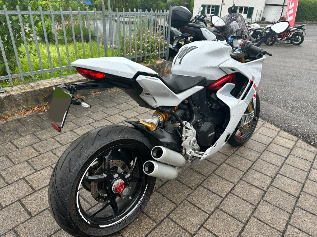 T7