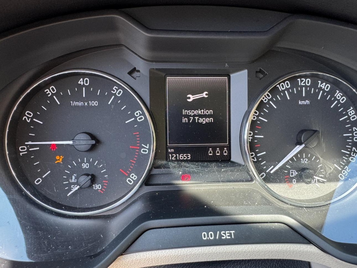 T8