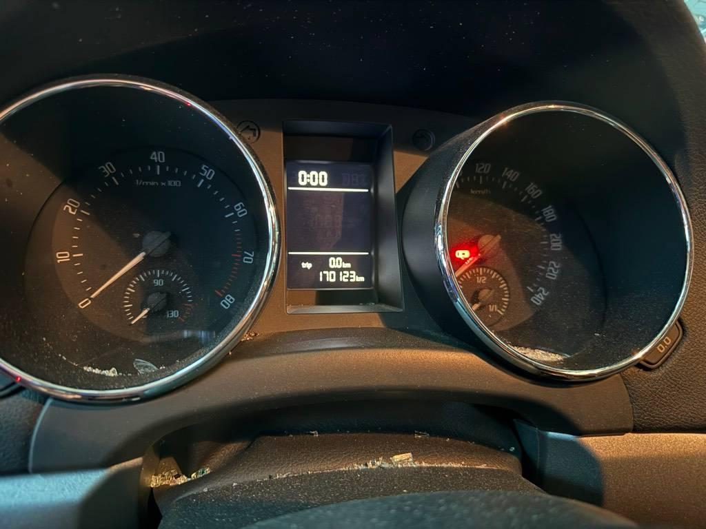 T8