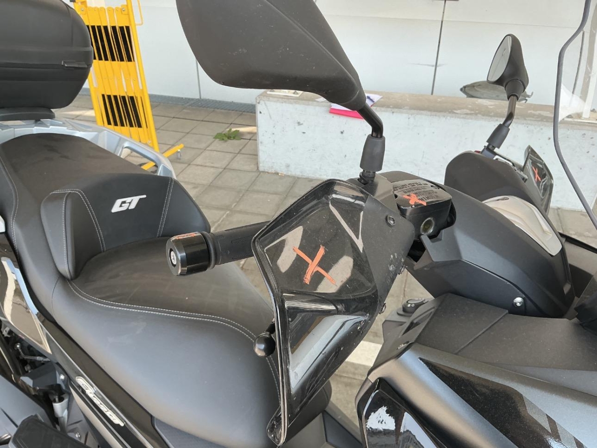 T11