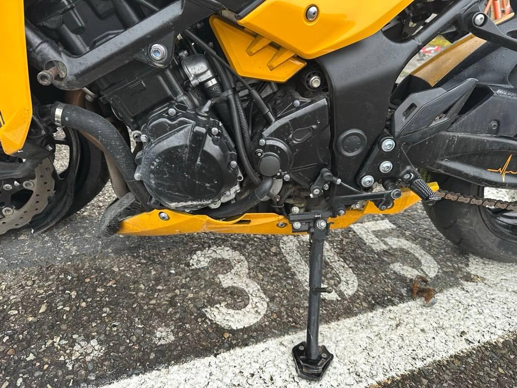 T9
