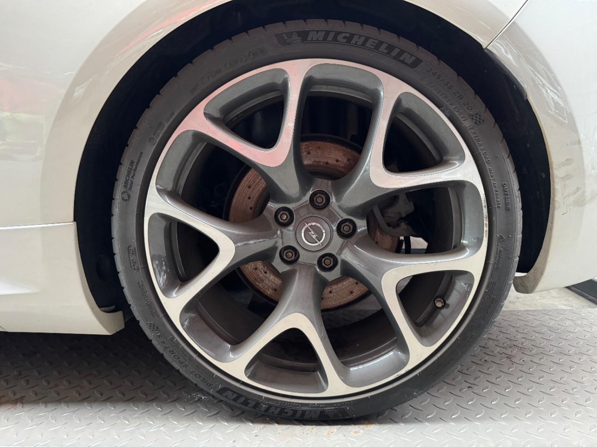 T18